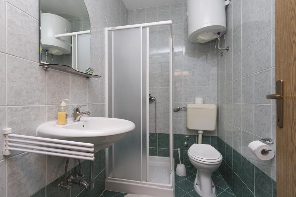 Milos Apartment بولا المظهر الخارجي الصورة
