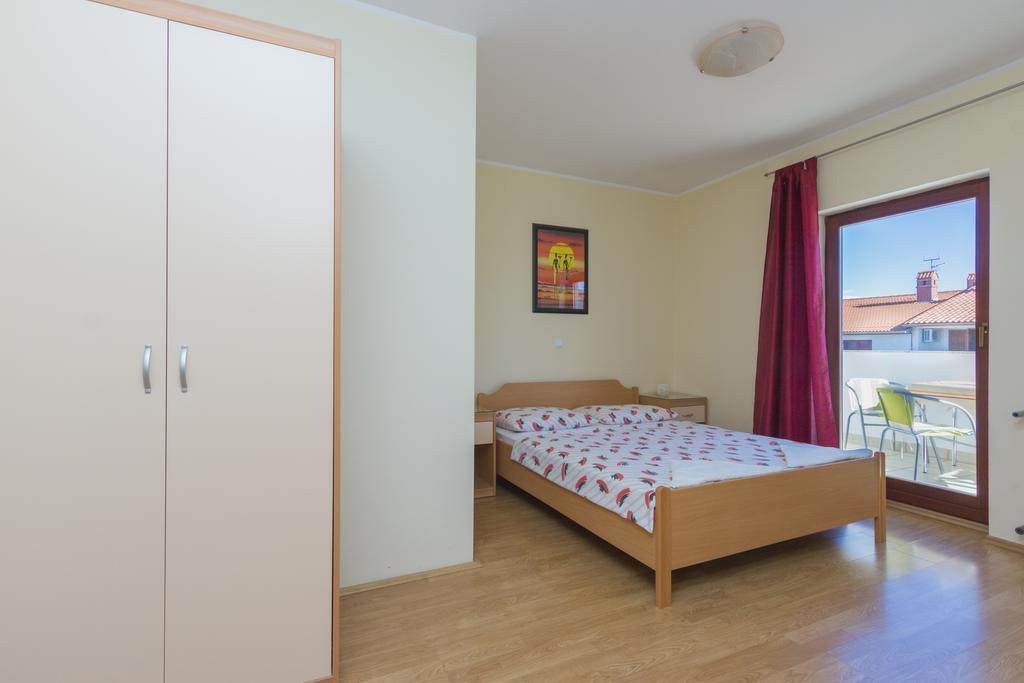 Milos Apartment بولا المظهر الخارجي الصورة