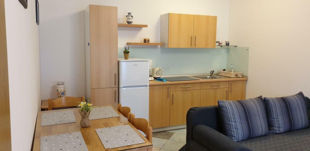 Milos Apartment بولا المظهر الخارجي الصورة